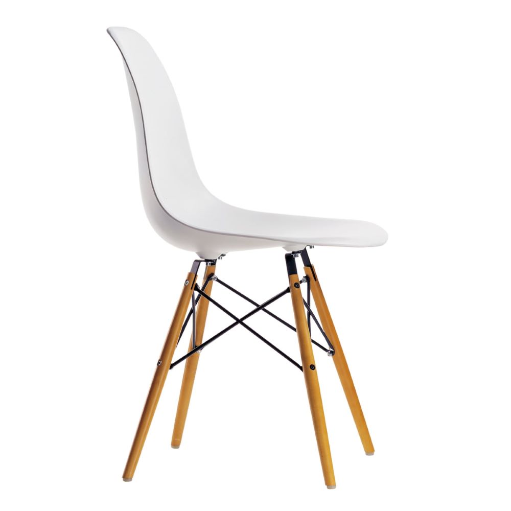  Modern client Eames  chair