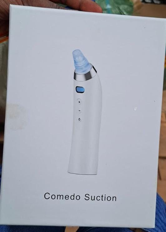 Blackhead Remover Vacuum – Deep Cleansing & Pore Cleaner for Face, Home & Salon Use.