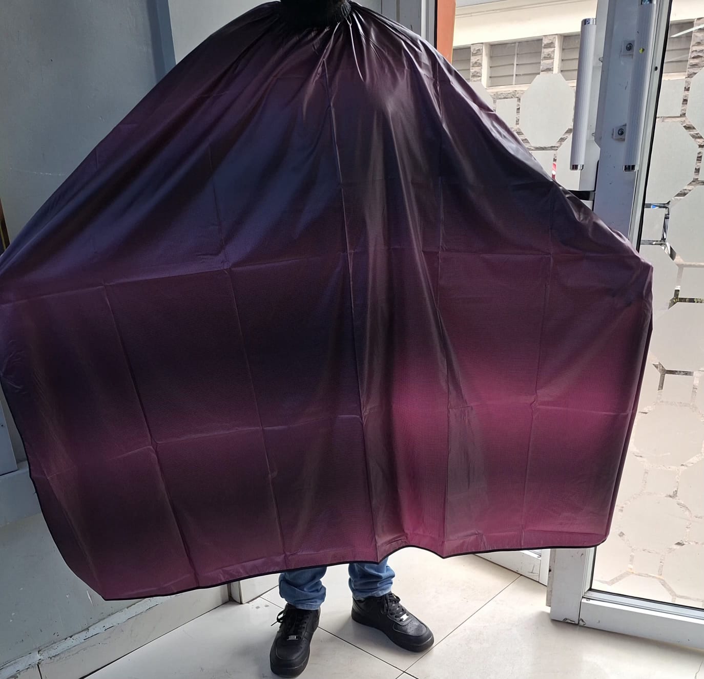 Dotted Purple Hairdressing Cutting Cape – Professional Barber & Salon Hair Cutting Cape.