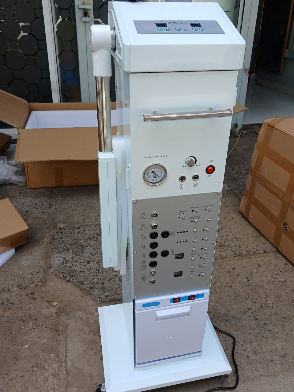 18-in-1 Professional Multifunction Beauty Machine – Facial, Acne ...