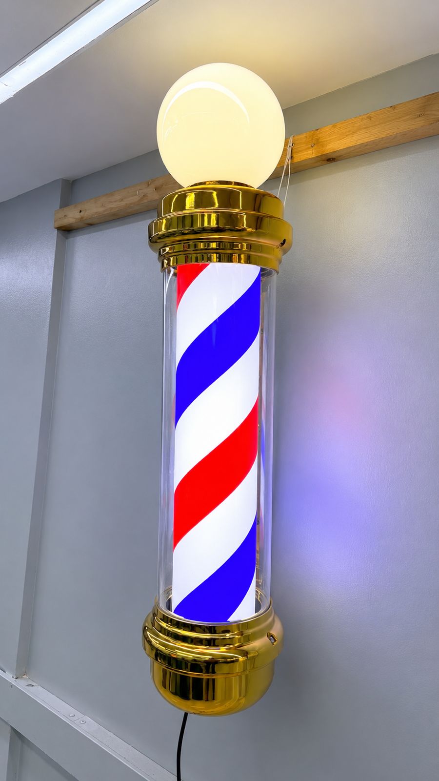 1.0M Gold Round Barber Sign with Globe Top Ends – Luxury Metal Barbershop Signage | Indoor & Outdoor Durable Display.